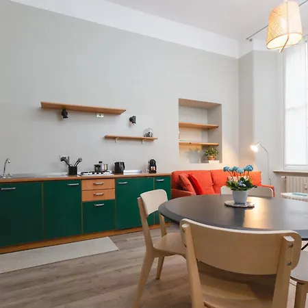 Da Laura - Center - M1 Station Apartment Milan